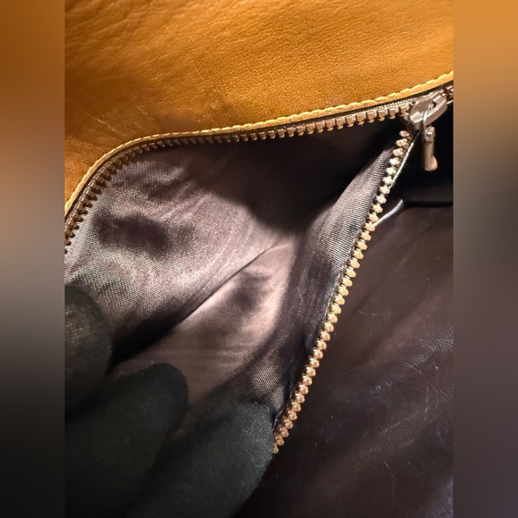 CELINE-Brown Leather Shoulder Bag - Picture 3 of 12